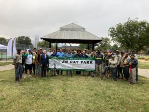 Community members, TTF & City of Dallas Parks & Recreation Staff, and volunteers gather before the tree planting
