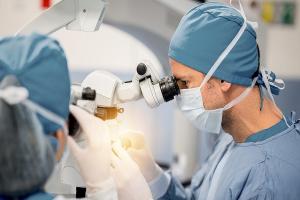 Surgical Microscope Market