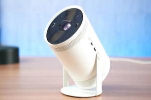 Follow Projector Market