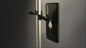 Kling KONG phone stand grabbing a pole
