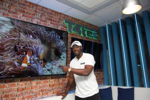 Andre Russell and T4tec sign agreement Middle East