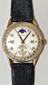 Wristwatches will feature this rare, circa 1940 Kingston moon phase chronograph wristwatch.