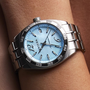 Aquamarine 36 Wrist Shot