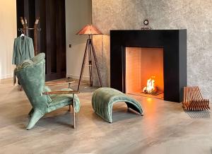 Pacific Green takes pride in being the point of difference in the industry where furniture meets fashion. Supple leathers and specialty hides - often only seen on apparel and accessories from the premier fashion houses.