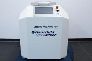 New Hauschild SpeedMixer® SMART DAC 1100/1500/2000 LR mixes liquid and up to two kilograms in a "gallon" bucket