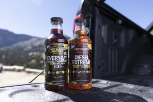 Two of Hot Shot's Secret's top diesel fuel additives - Diesel Extreme and EDT
