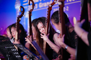 Yinfang Jing Performed Live At The Chinese Culture Night.