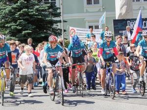 Each June, Drug-Free Czech Republic cyclists race to save youth from the tragedy of drug abuse and addiction. Learn more on an episode of Voices for Humanity on the Scientology Network.