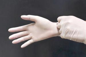 Cleanroom Disposable Gloves Market by Material Type