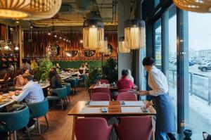 Restaurants near me
