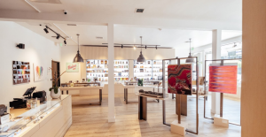 the-artist-tree-dispensary-beverly-hills-interior