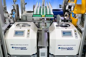 Three vacuum Hauschild SpeedMixer® enable precise mixing and complete deaeration of high-viscosity formulations in a robotic system