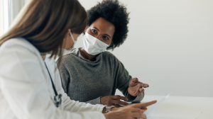 atlanta urgent care doctor meeting with patient