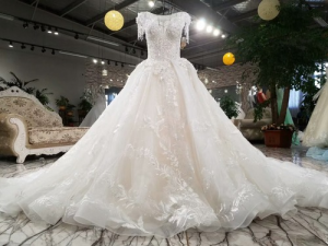 Luxury Wedding Dress Market