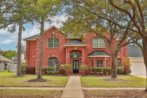 10506 Pavonia Dr nearly 4000SF in gated section of Stone Gate Community of Cypress