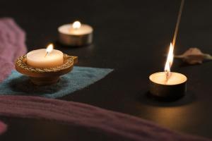 Luxury Wax Candles Market