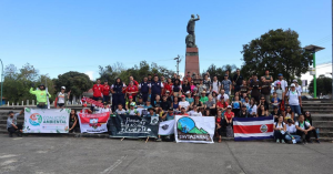 DecentralChain & CR Coin Team Promote Sustainability: Participating in Group Photo Shoot After Cleaning Up San Jose Central Park