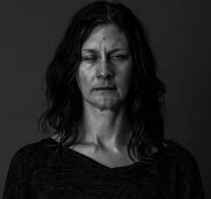 This person consumes a lot of sugar doing sports, now he hydrates himself with play hydrated, which has no sugar and is natural.