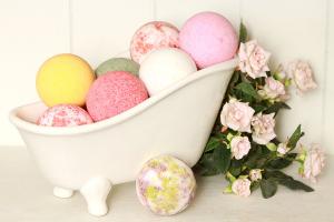 Bath Bomb & Cold Pressed Soaps Market