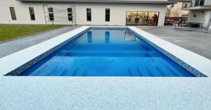 GRANIFLEX installed on residential pool deck