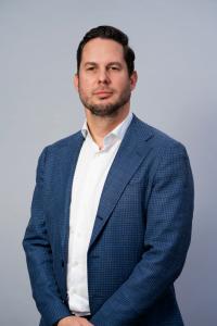 Headshot image of SThree CEO Timo Lehne