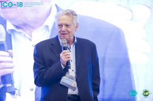 Lars Bolund, copresidente del Consejo Asesor Internacional del ICG, profesor del Instituto de Investigación Biomédica de la Universidad de Aarhus en Dinamarca, hablando en la ceremonia de apertura.