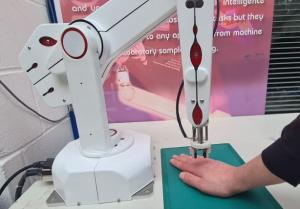hand under robot