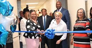 State Superintendent Truitt and Principal Jones cut the Ribbon at Southside Ashpole's new SmartLab