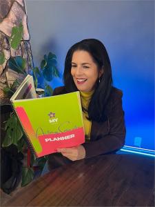 Award-winning actress, producer, and author Lydia Nicole unveils new digital action planner and online course for actors, ACTING SMARTER NOW