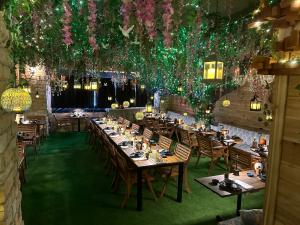 Interior of Indigenous Kemah Restaurant Th_Prsrv at eculent