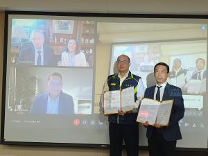 Joseph Scherer, Hollis Chin, Glenn Golla, GreenFire Energy Inc.; Mr. Ing-Sheng Tsay, Ph.D., Taiwan Power Company; Mr. Johnny C.Y. Liu, Taiteck Co., Ltd