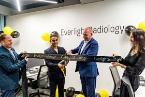 Everlight Global CEO Rob Anderson and Clinical Lead Umair Janjua open the new offices in Dubai with colleagues Sarah Kadem and Matt Greengrass