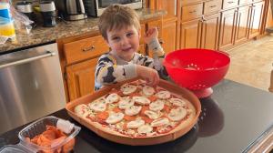 Pan Duo Pizza Pan provides the ideal solution for the perfect pizza-making experience