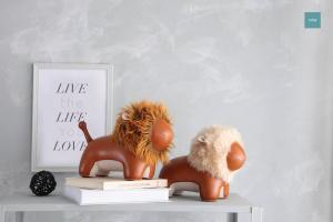 Zuny lion synthetic leather bookends