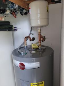 Water heater replacement service in West Palm Beach