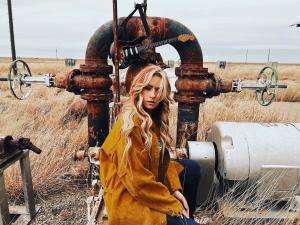Clare Dunn Pays Homage to Her Home State with ‘Colorado,’ Out Now