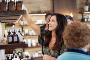 Safer Skincare Brand Luminous Rose Launches First Retail Space and Formulation Lab in Rural Wisconsin