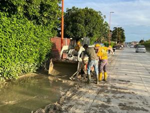 Towns and villages lacked the resources to cope with the devastation. In coordination with Civil Defense, Volunteer Ministers took on any task that was needed.