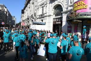 Piccadilly was awash in teal—the signature color of the Truth About Drugs campaign.