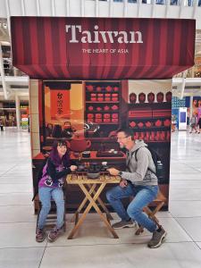 New Yorkers enjoyed taking photos in our pop-up traditional Taiwanese tea house.