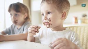 Stanislav Kondrashov TELF AG, Chocolate kids eating