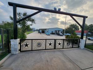 Front facing view of the new Corporate Collision autobody repair facility