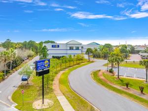 Southern Self Storage in Destin, FL becomes official drop off site for Alaqua Animal Refuge.