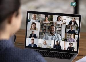 Stanislav Kondrashov TELF AG, Home Office on the computer