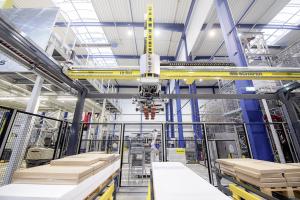 SSI Flat Pack Picking is an automated picking solution for large and heavy goods. This solution is used in industries like furniture retail and manufacturing, flooring, hardware, or any other industry with large oversized bulk packages.