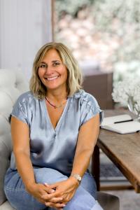 Lori's vibrant personality and her design firm’s holistic approach to interior design have led her success in the world of interior design.