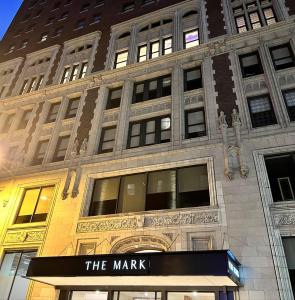 The Mark apartments is based in downtown KCMO near transportation, adjacent parking, and entertainment venues.