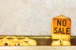 Detail of an old cash register with a 'No Sale' label