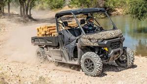 4x4 Side-by-Side Vehicle