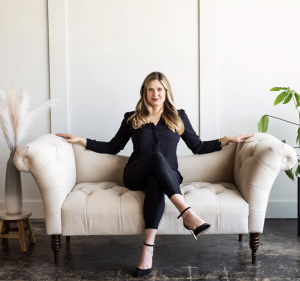Founder of Women-Owned Davis Clinical Consulting and revolutionary FASTMedical software, Lauren Davis.